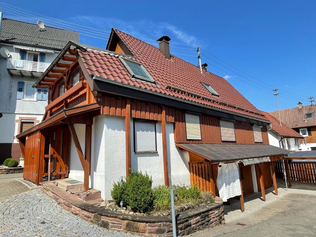 Appartement Haus Tannenzaepfle à Waldachtal Extérieur photo
